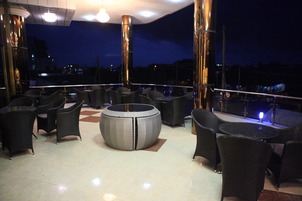 فندق Water Front بحر دار المظهر الخارجي الصورة